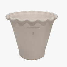 Load image into Gallery viewer, Ben Wolff white scallop pot