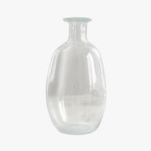 Load image into Gallery viewer, La Soufflerie &quot;amour sans anse&quot; bud vase