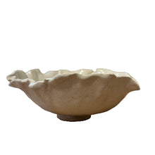 Load image into Gallery viewer, ruffled edge pedestal bowl