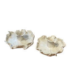 Load image into Gallery viewer, ruffled leaves candle holders