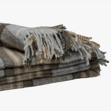 Load image into Gallery viewer, wool tartan throw - McKellar plaid