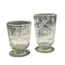 Load image into Gallery viewer, etched wine glass